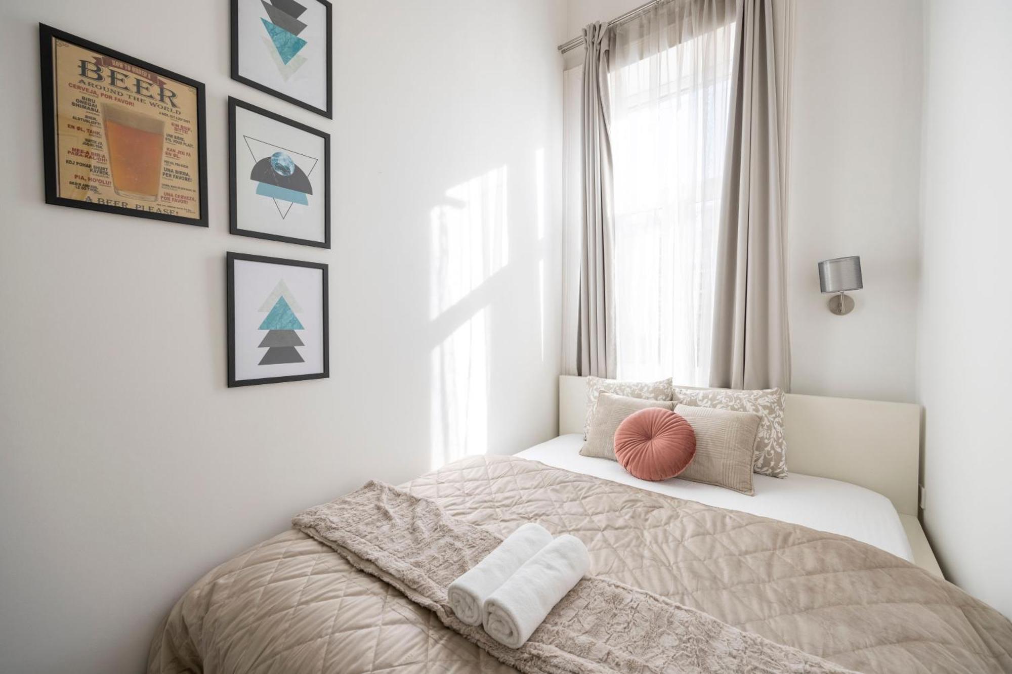 Deluxe Central Grand Residence W/ 5 Bedrms — Photos 3